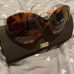 Cat style sunglasses 😎 no scratches